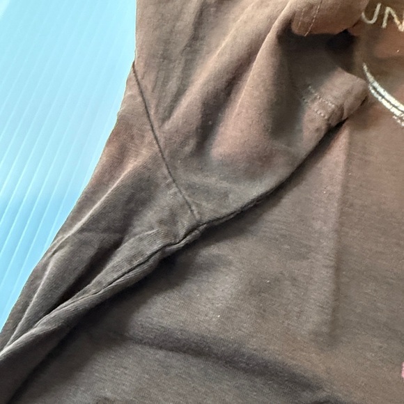 Old Navy Graphic Men's T-Shirt, distressed, Automotive - Picture 7 of 8